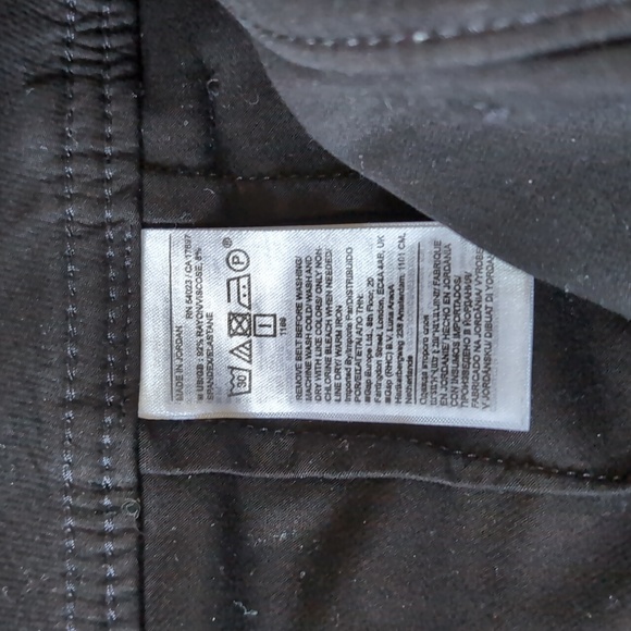 Banana Republic Classic Cargo Pants - Picture 3 of 4